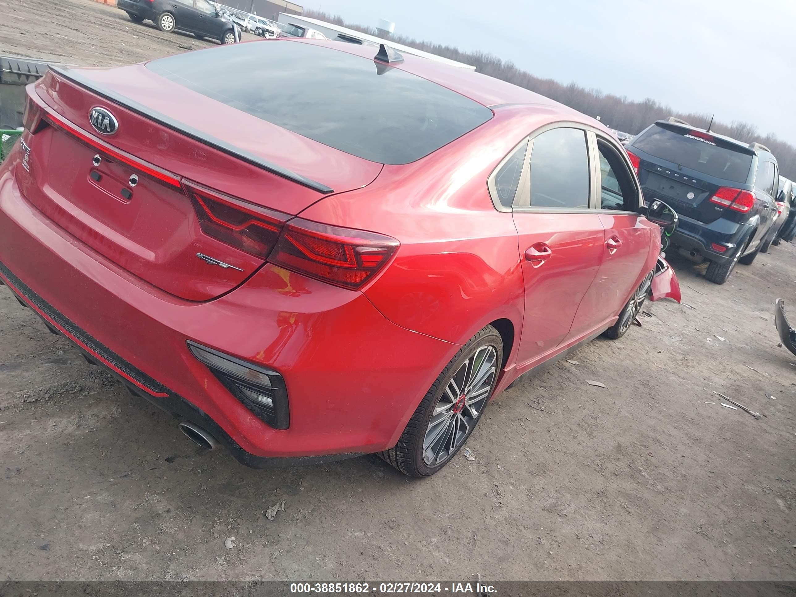 Photo 3 VIN: 3KPF44AC4LE256670 - KIA FORTE 