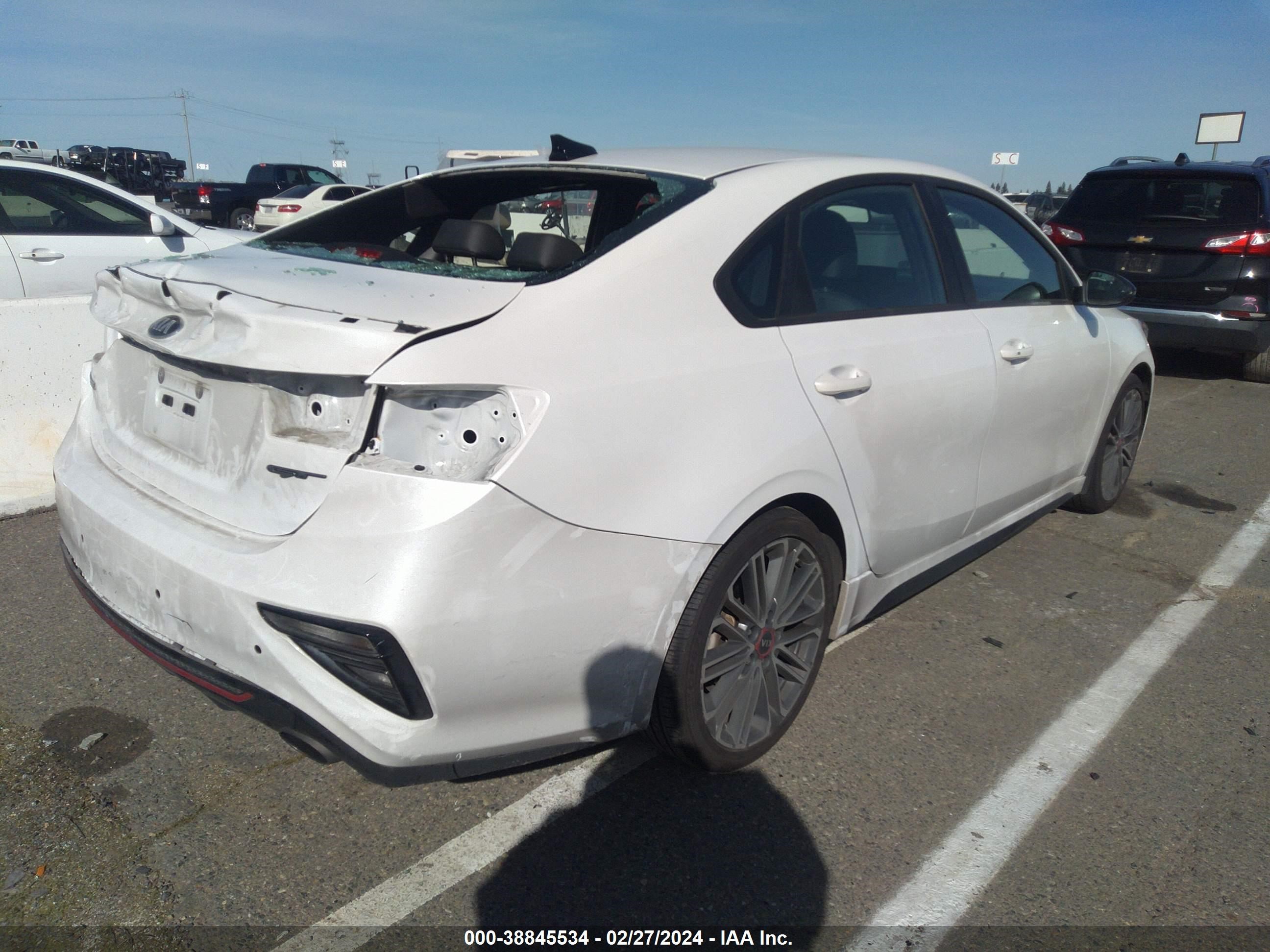 Photo 3 VIN: 3KPF44AC4ME397739 - KIA FORTE 