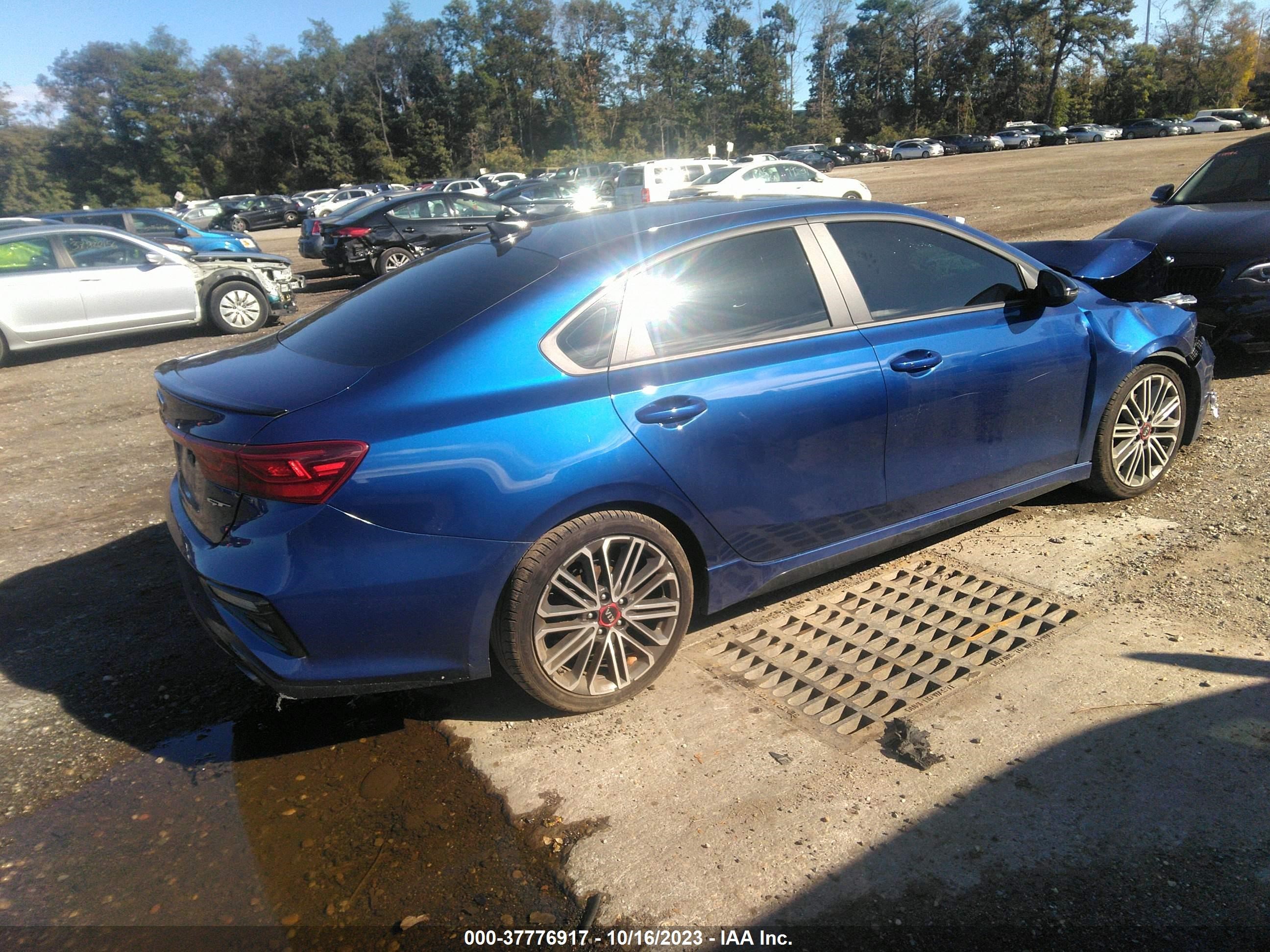 Photo 3 VIN: 3KPF44AC4ME417326 - KIA FORTE 