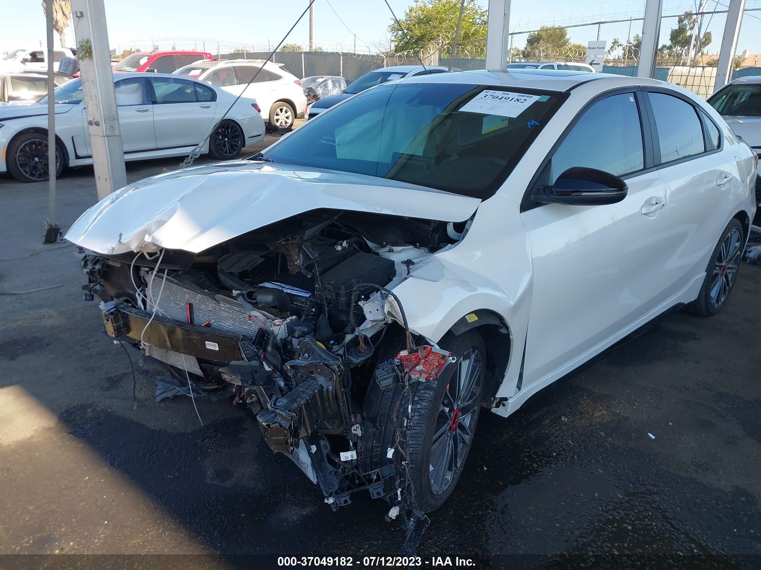 Photo 1 VIN: 3KPF44AC4NE496093 - KIA FORTE 