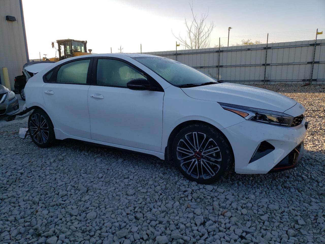 Photo 3 VIN: 3KPF44AC5PE618933 - KIA FORTE 