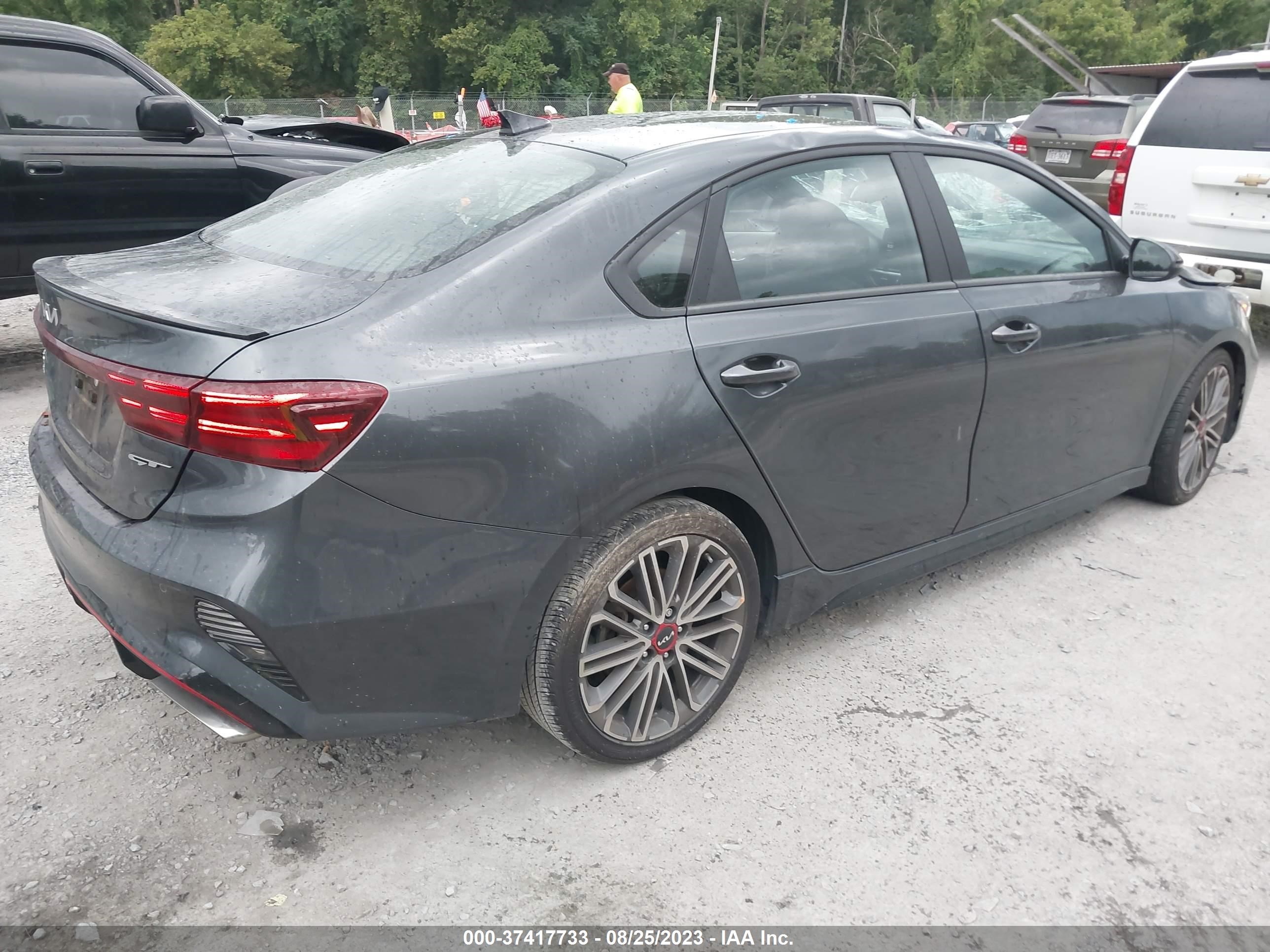 Photo 3 VIN: 3KPF44AC6PE510496 - KIA FORTE 