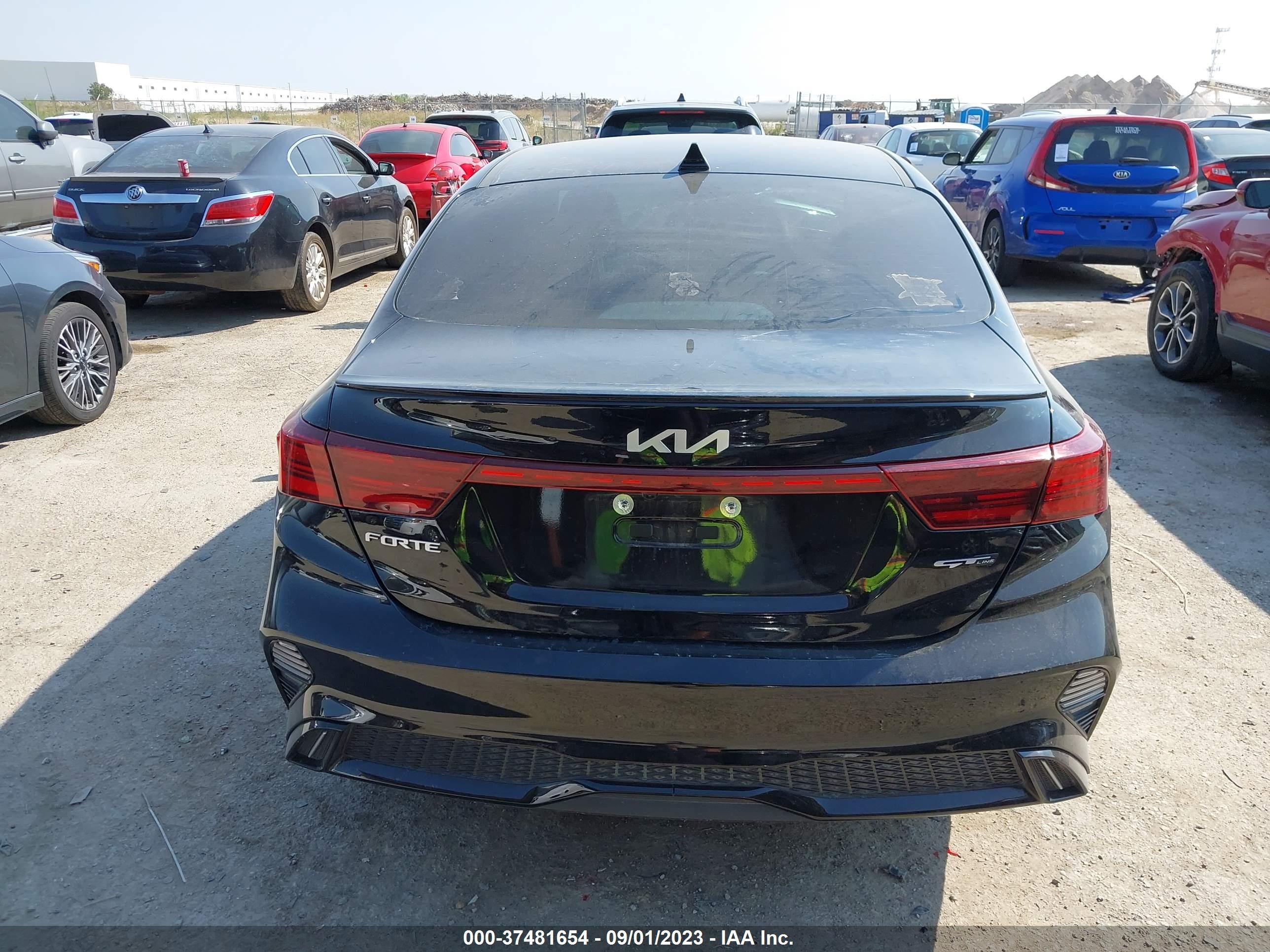 Photo 15 VIN: 3KPF54AD0NE448998 - KIA FORTE 