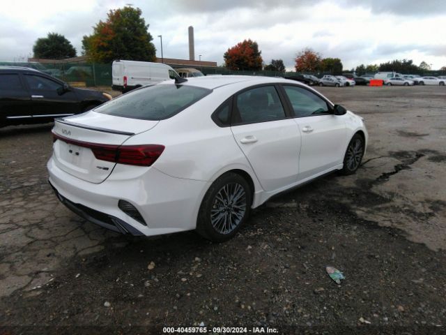 Photo 3 VIN: 3KPF54AD0PE668807 - KIA FORTE 