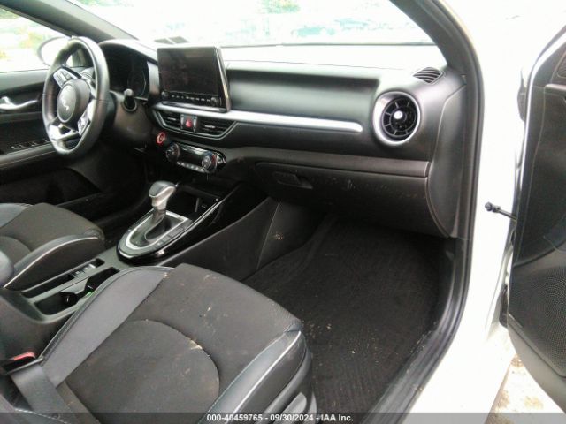Photo 4 VIN: 3KPF54AD0PE668807 - KIA FORTE 