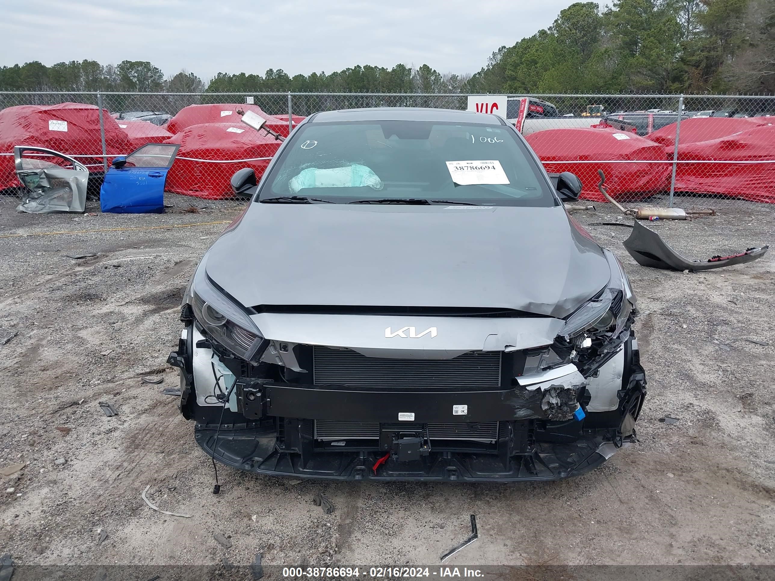 Photo 11 VIN: 3KPF54AD0RE691006 - KIA FORTE 