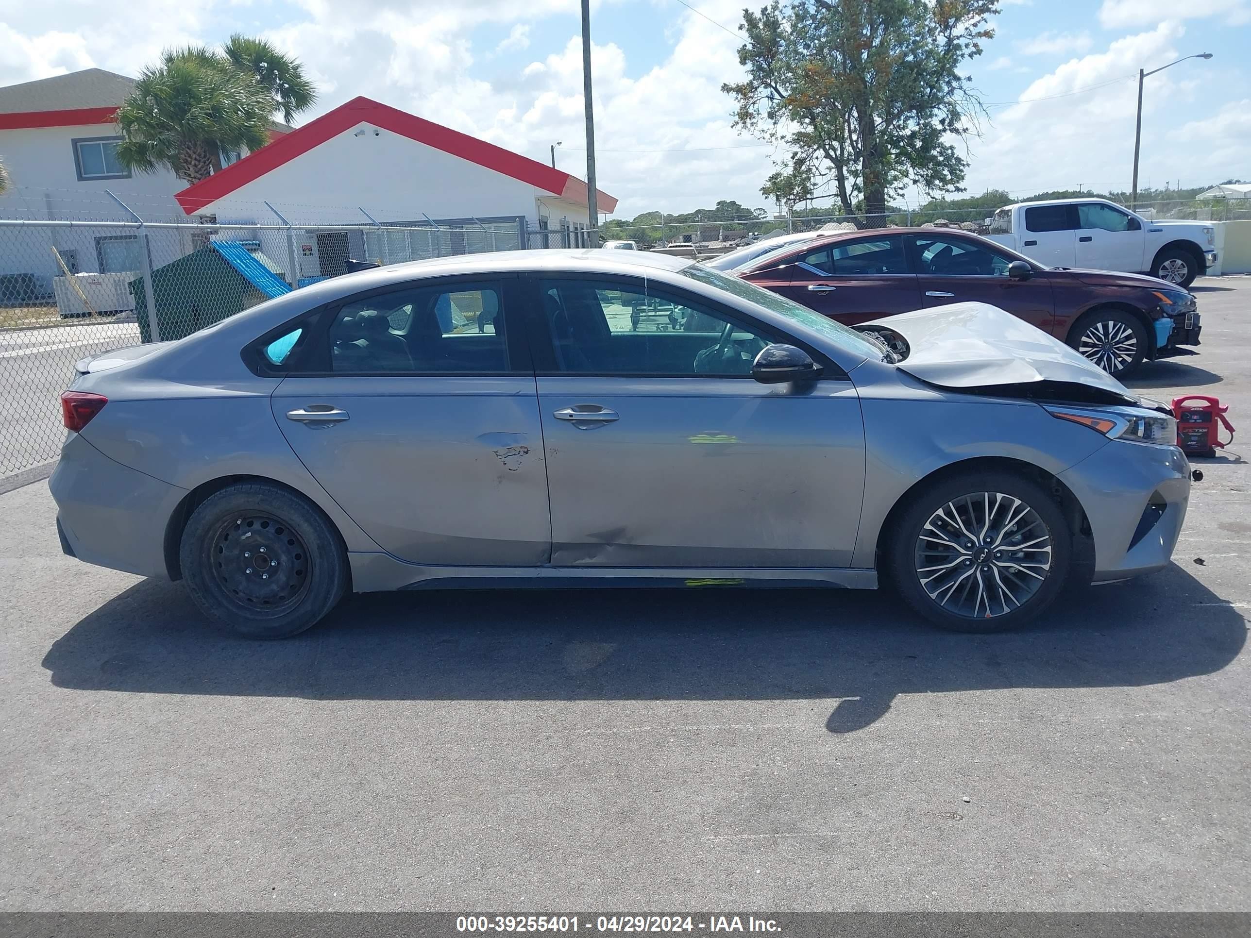 Photo 12 VIN: 3KPF54AD0RE706023 - KIA FORTE 