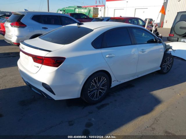 Photo 3 VIN: 3KPF54AD0RE762897 - KIA FORTE 