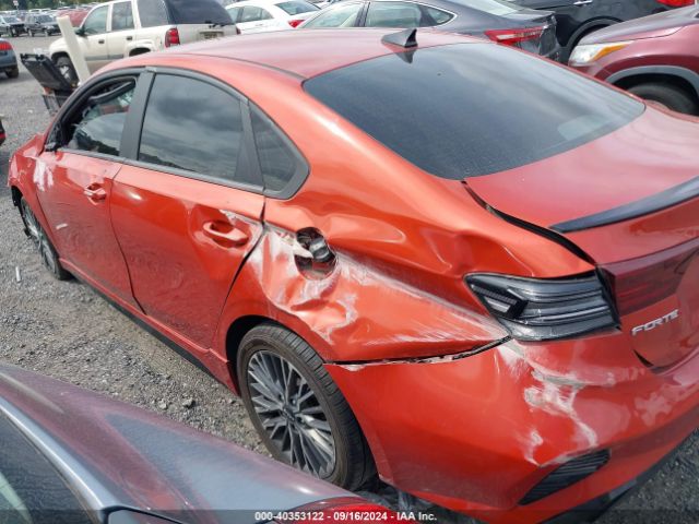 Photo 2 VIN: 3KPF54AD1NE430994 - KIA FORTE 