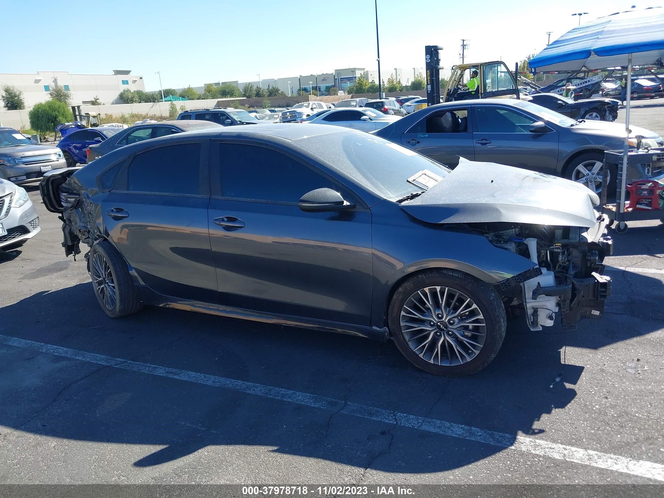 Photo 13 VIN: 3KPF54AD1NE435211 - KIA FORTE 