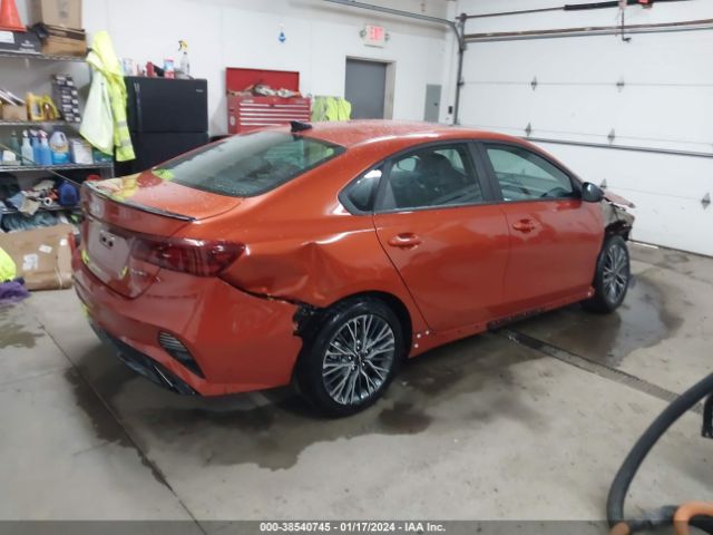 Photo 3 VIN: 3KPF54AD1PE628364 - KIA FORTE 