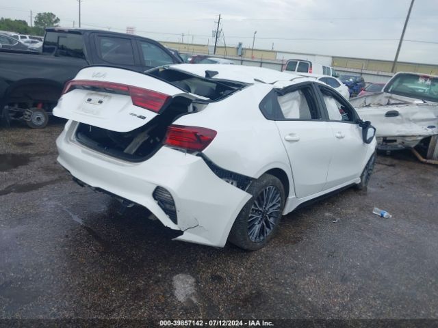 Photo 3 VIN: 3KPF54AD1RE716169 - KIA FORTE 