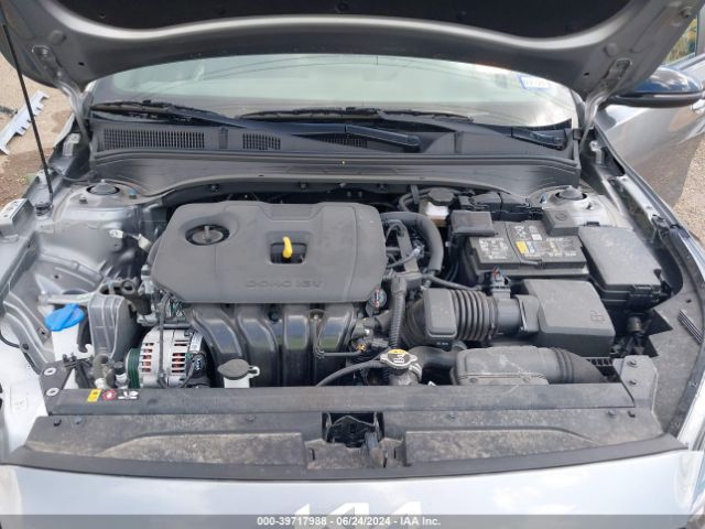 Photo 9 VIN: 3KPF54AD1RE744375 - KIA FORTE 