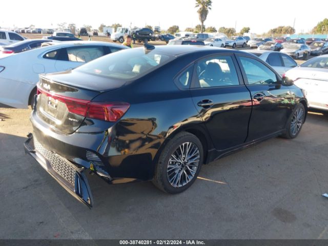 Photo 3 VIN: 3KPF54AD2NE437095 - KIA FORTE 