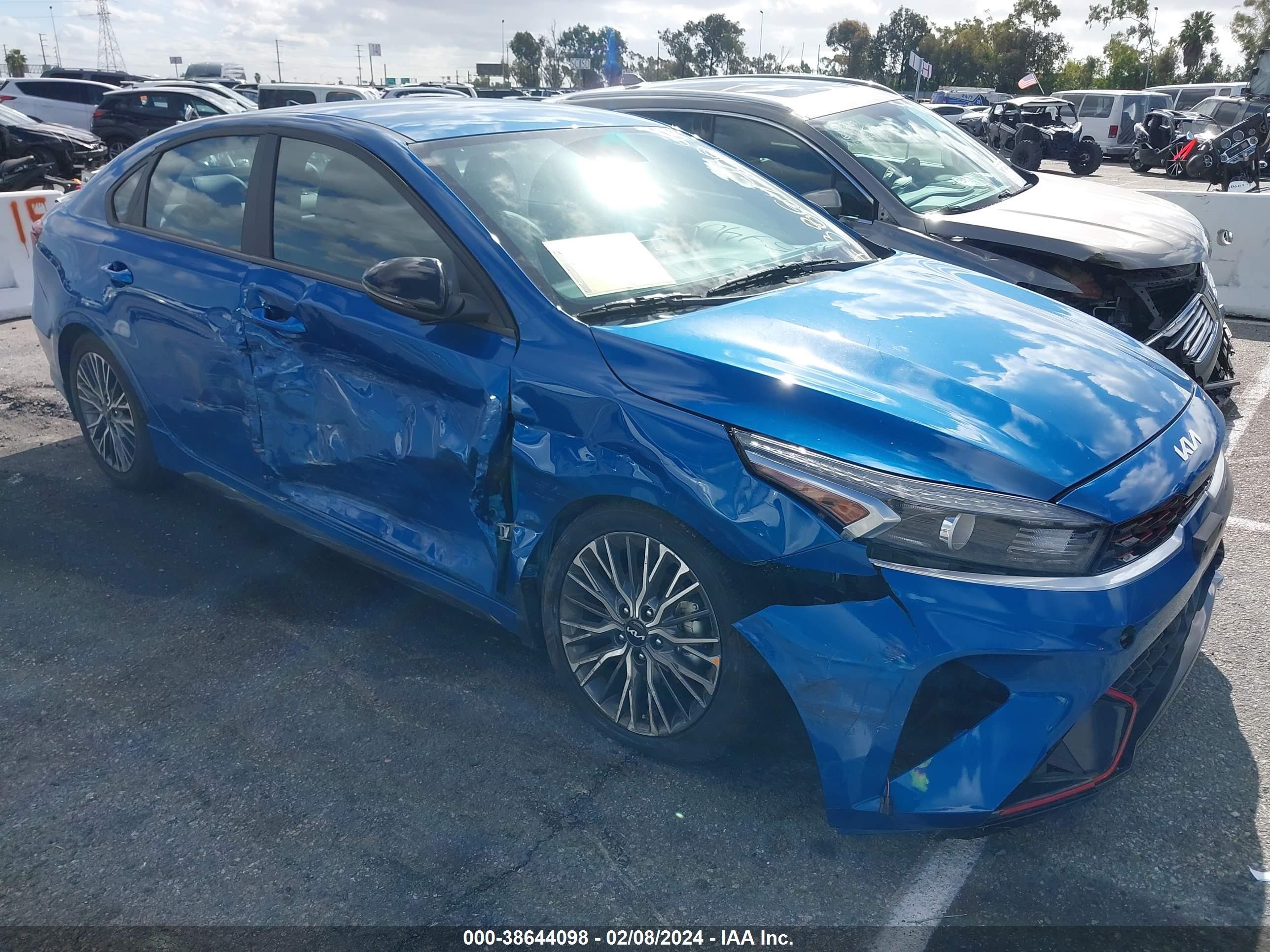 Photo 5 VIN: 3KPF54AD2PE548751 - KIA FORTE 