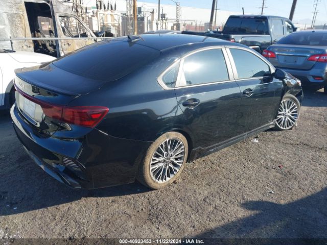 Photo 3 VIN: 3KPF54AD2PE599392 - KIA FORTE 