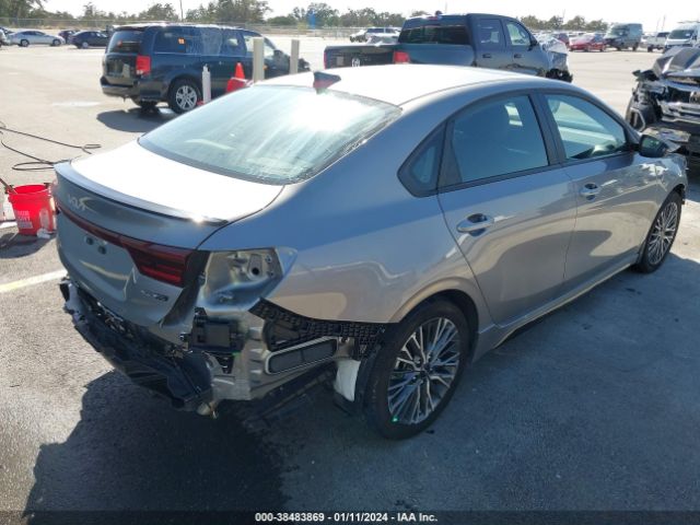 Photo 3 VIN: 3KPF54AD2PE623710 - KIA FORTE 