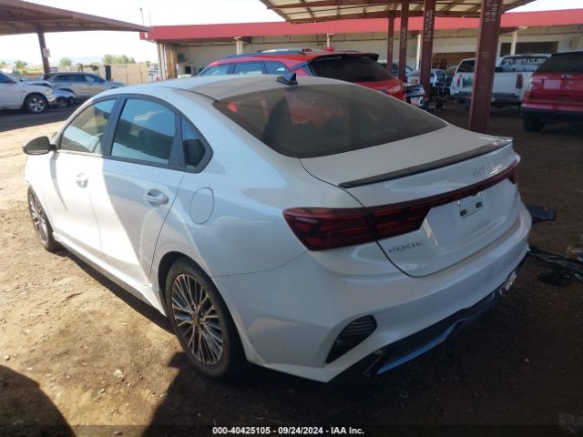 Photo 2 VIN: 3KPF54AD2PE634240 - KIA FORTE 