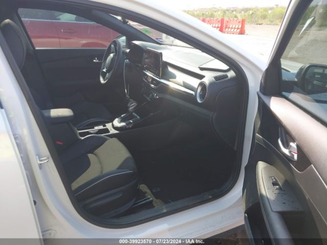 Photo 4 VIN: 3KPF54AD2RE739556 - KIA FORTE 