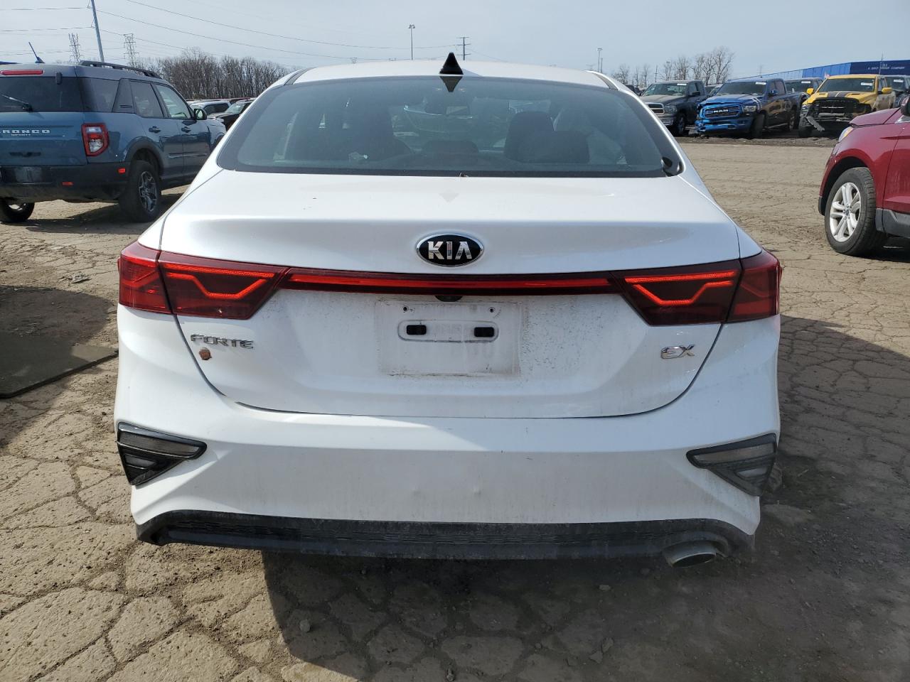 Photo 5 VIN: 3KPF54AD3KE033511 - KIA FORTE 