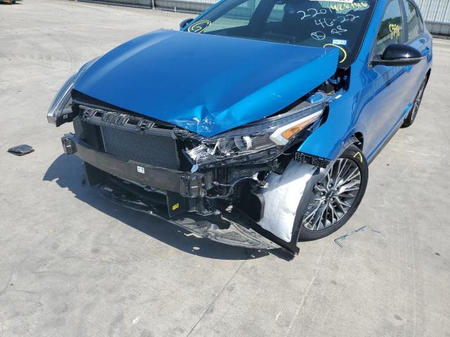 Photo 8 VIN: 3KPF54AD3NE428146 - KIA FORTE GT L 