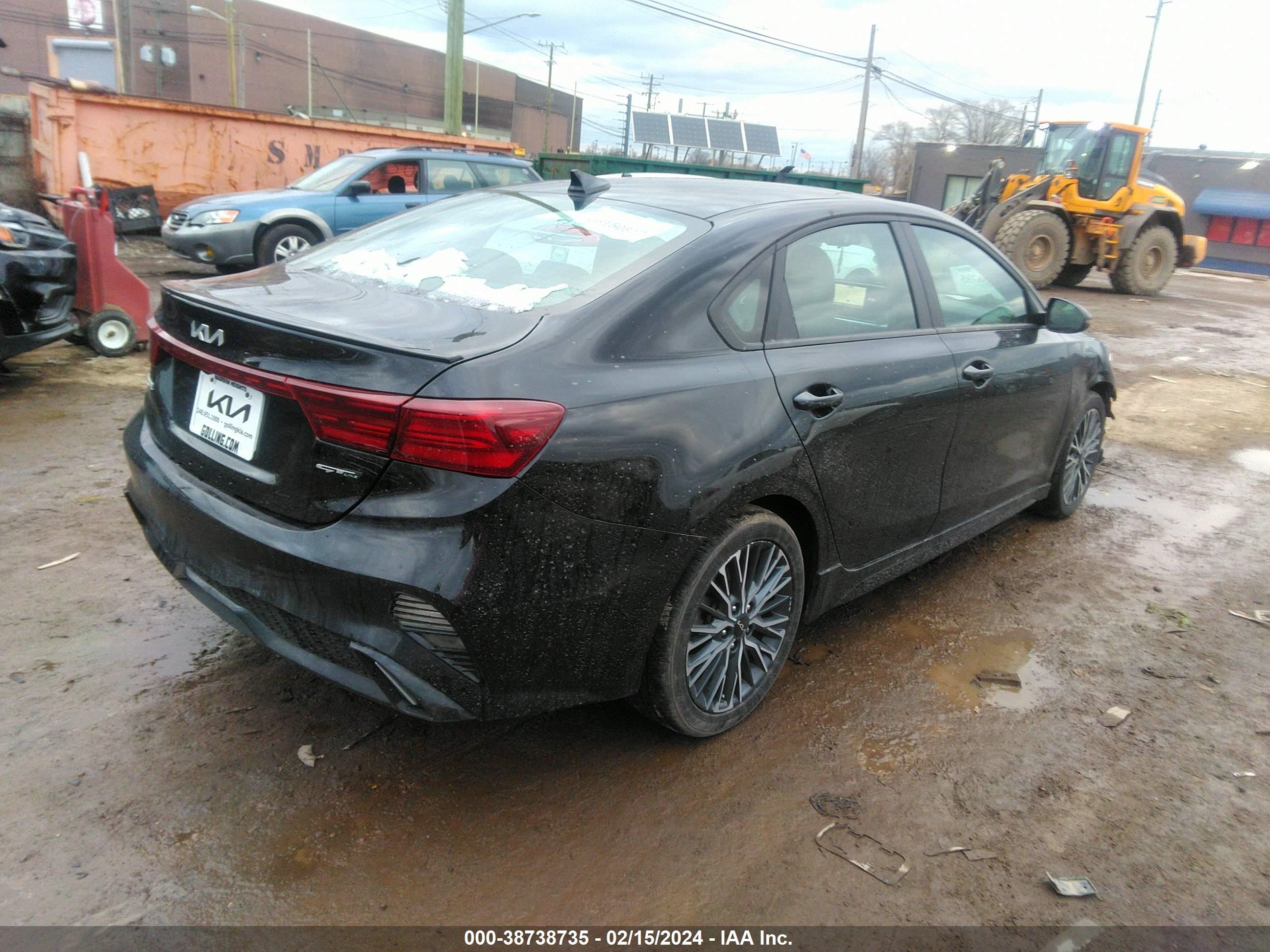 Photo 3 VIN: 3KPF54AD3NE469439 - KIA FORTE 