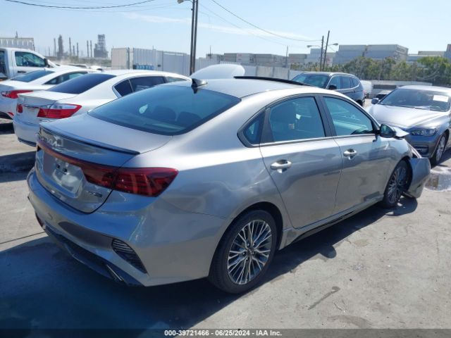 Photo 3 VIN: 3KPF54AD3PE579717 - KIA FORTE 