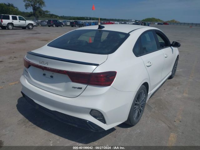 Photo 3 VIN: 3KPF54AD3PE652133 - KIA FORTE 