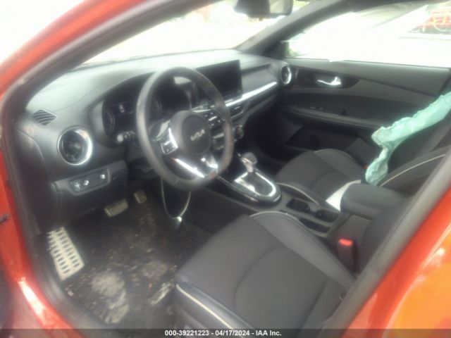 Photo 4 VIN: 3KPF54AD4PE513824 - KIA FORTE 