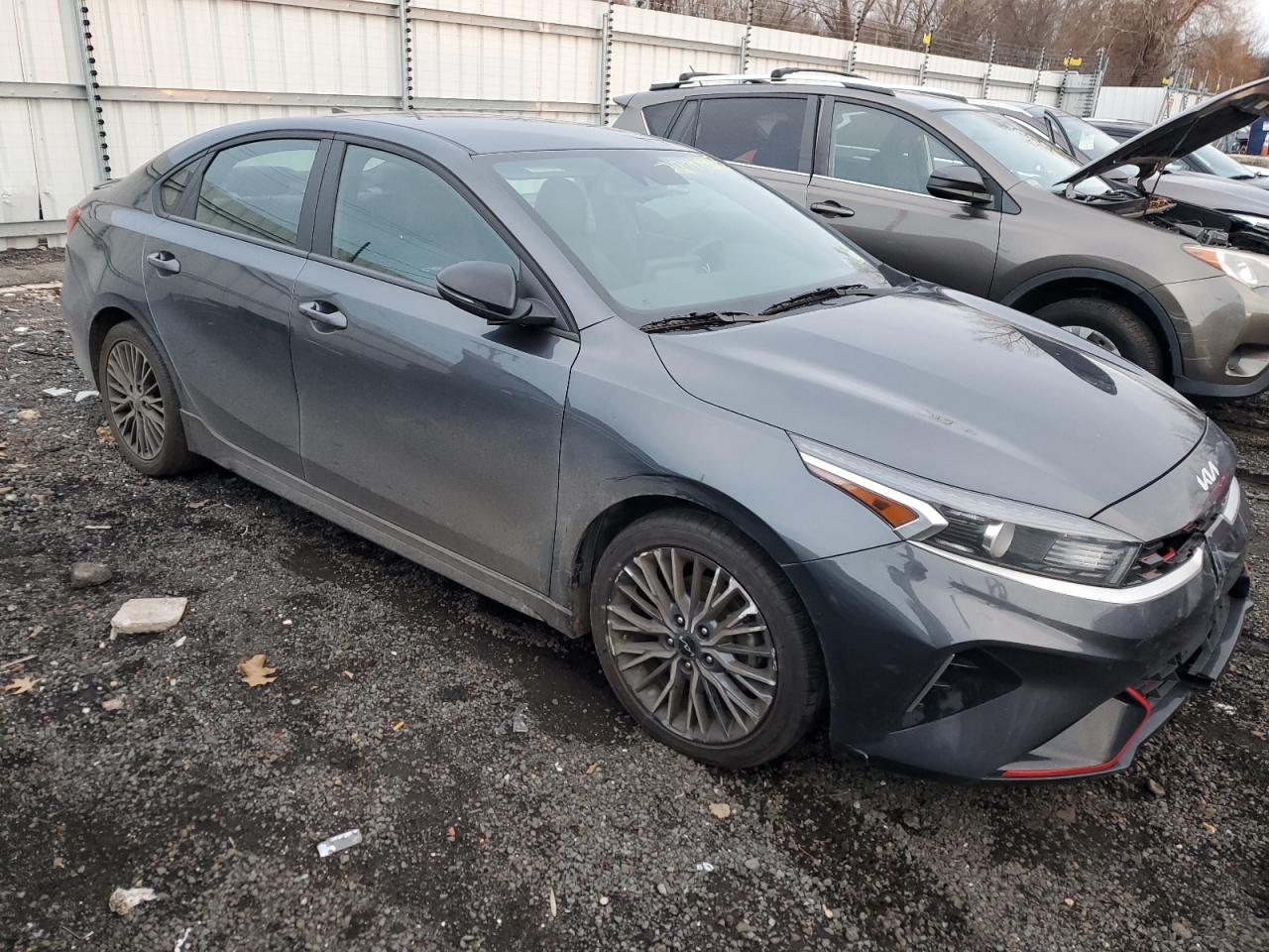 Photo 3 VIN: 3KPF54AD4PE541283 - KIA FORTE 