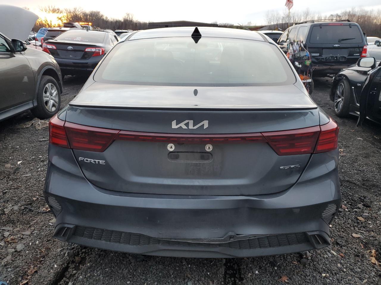 Photo 5 VIN: 3KPF54AD4PE541283 - KIA FORTE 