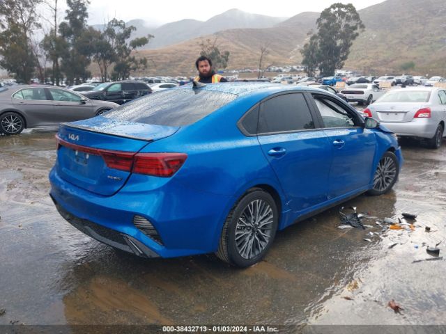 Photo 3 VIN: 3KPF54AD4PE647331 - KIA FORTE 