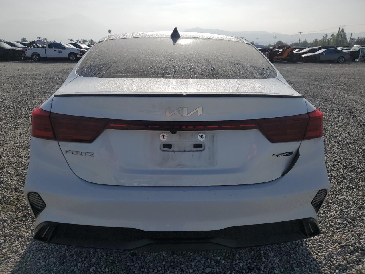 Photo 5 VIN: 3KPF54AD4PE682564 - KIA FORTE 