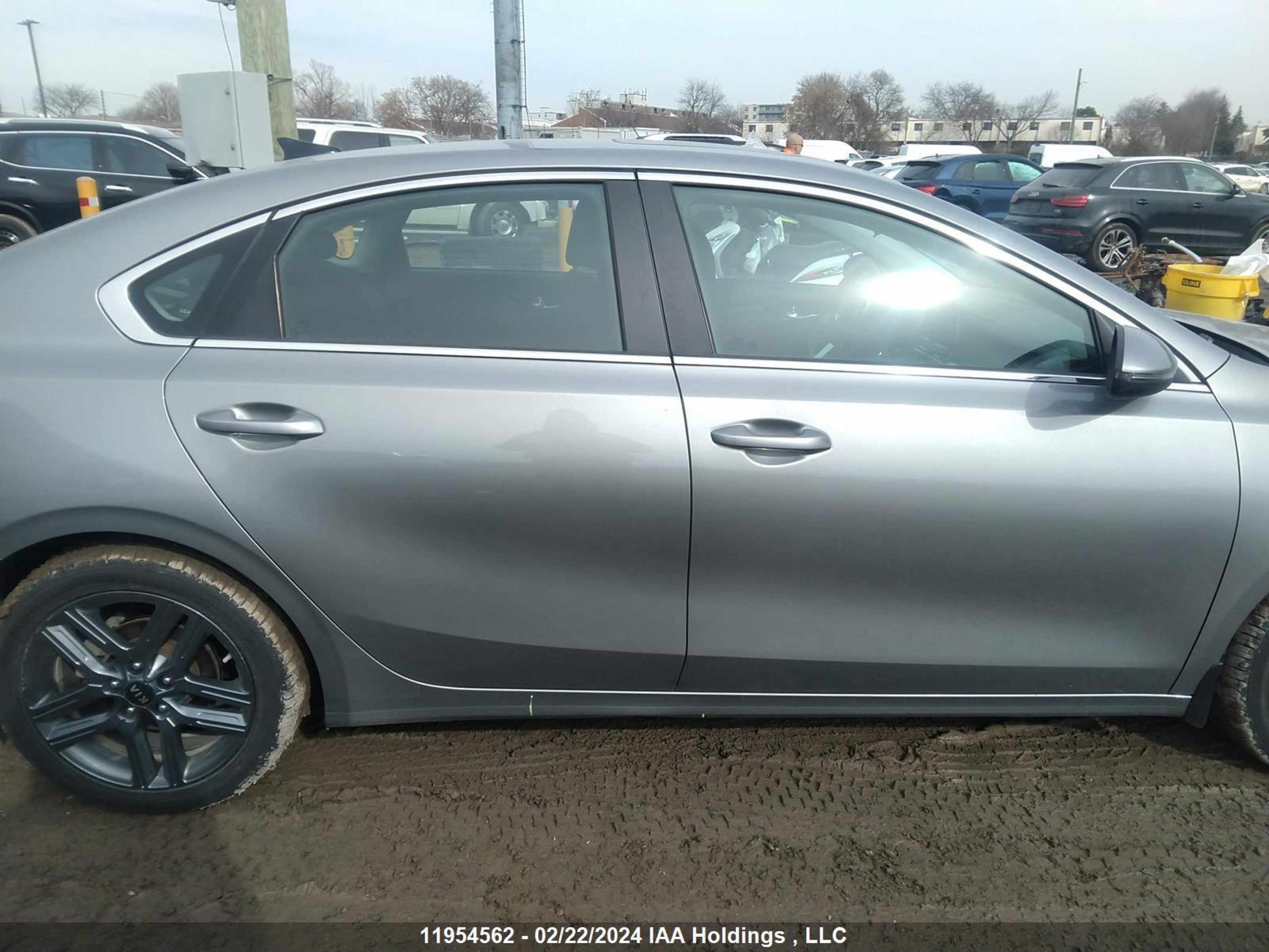 Photo 13 VIN: 3KPF54AD5ME384164 - KIA FORTE 