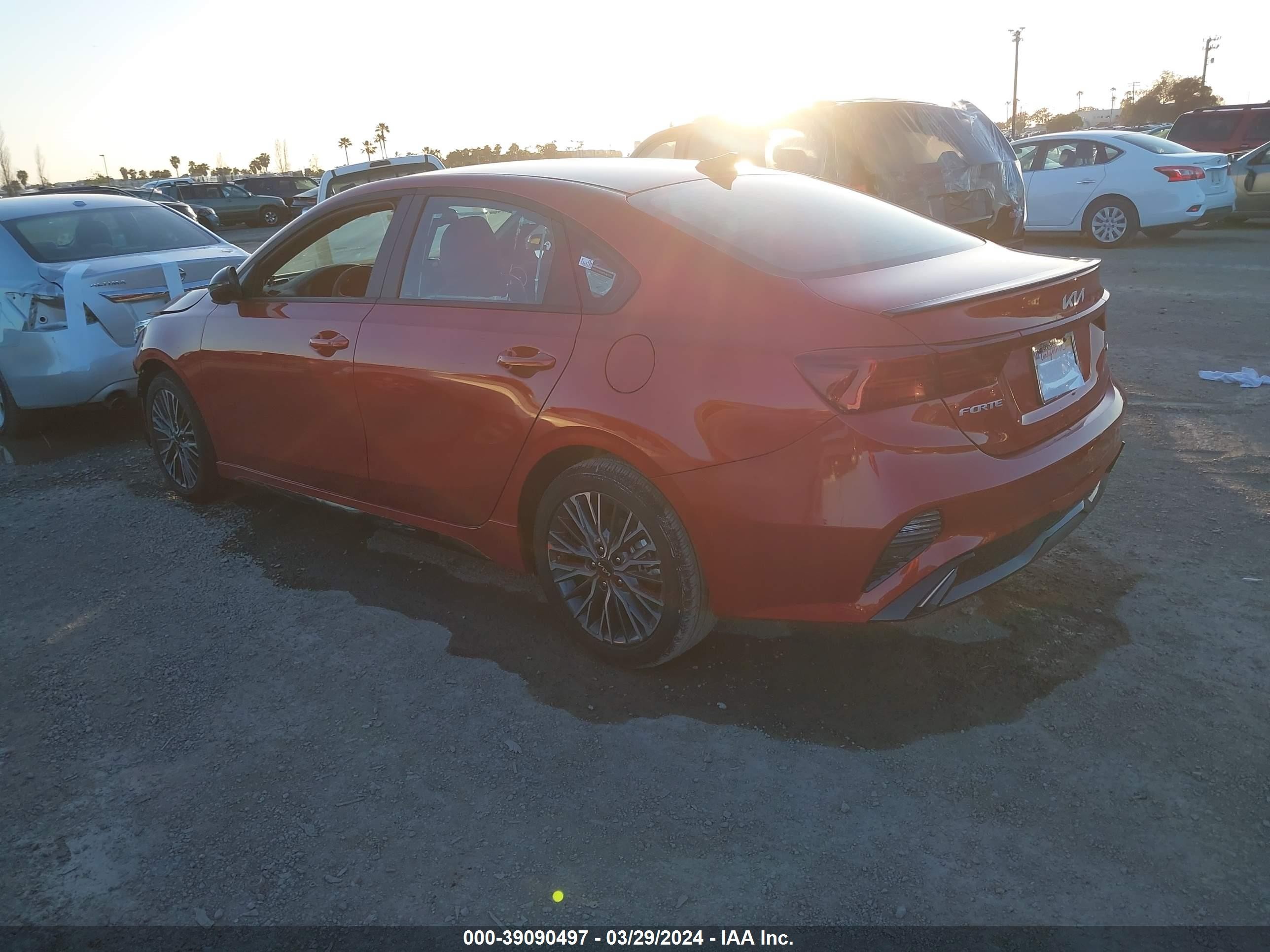 Photo 2 VIN: 3KPF54AD5RE736523 - KIA FORTE 