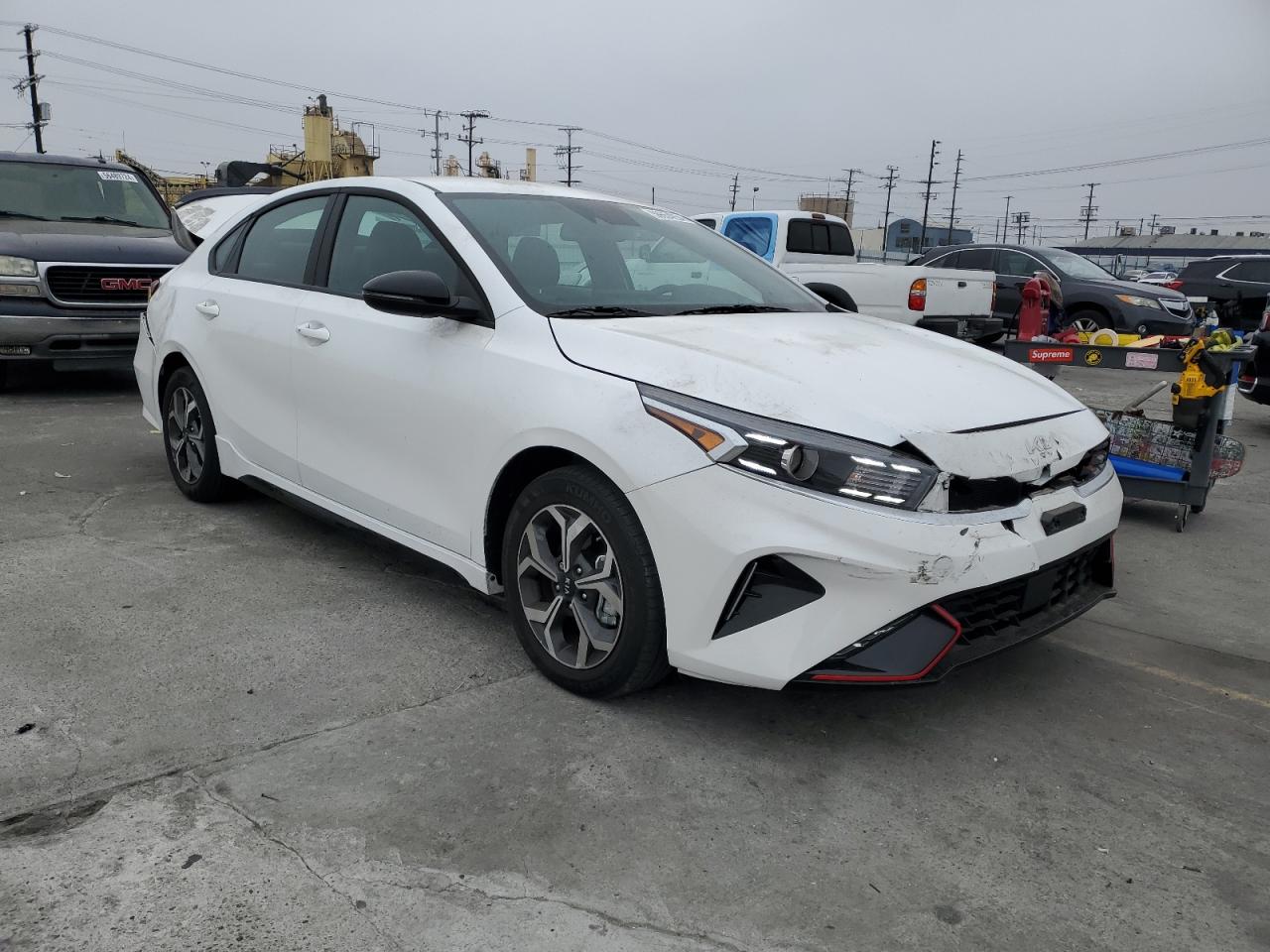 Photo 3 VIN: 3KPF54AD5RE741317 - KIA FORTE 