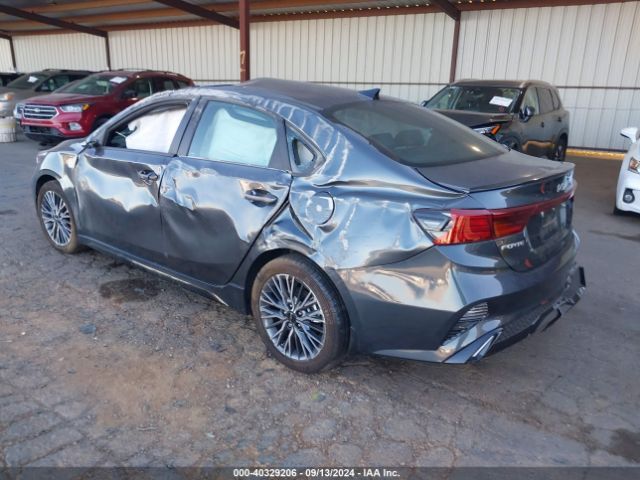 Photo 2 VIN: 3KPF54AD5RE769229 - KIA FORTE 