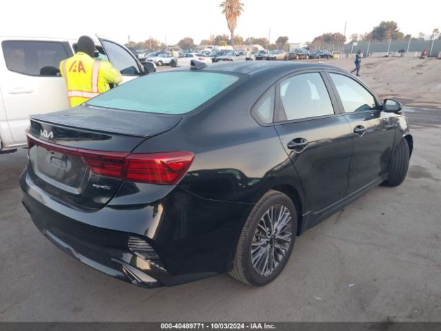 Photo 3 VIN: 3KPF54AD6NE470875 - KIA FORTE 