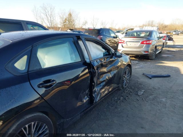 Photo 5 VIN: 3KPF54AD7NE479617 - KIA FORTE 