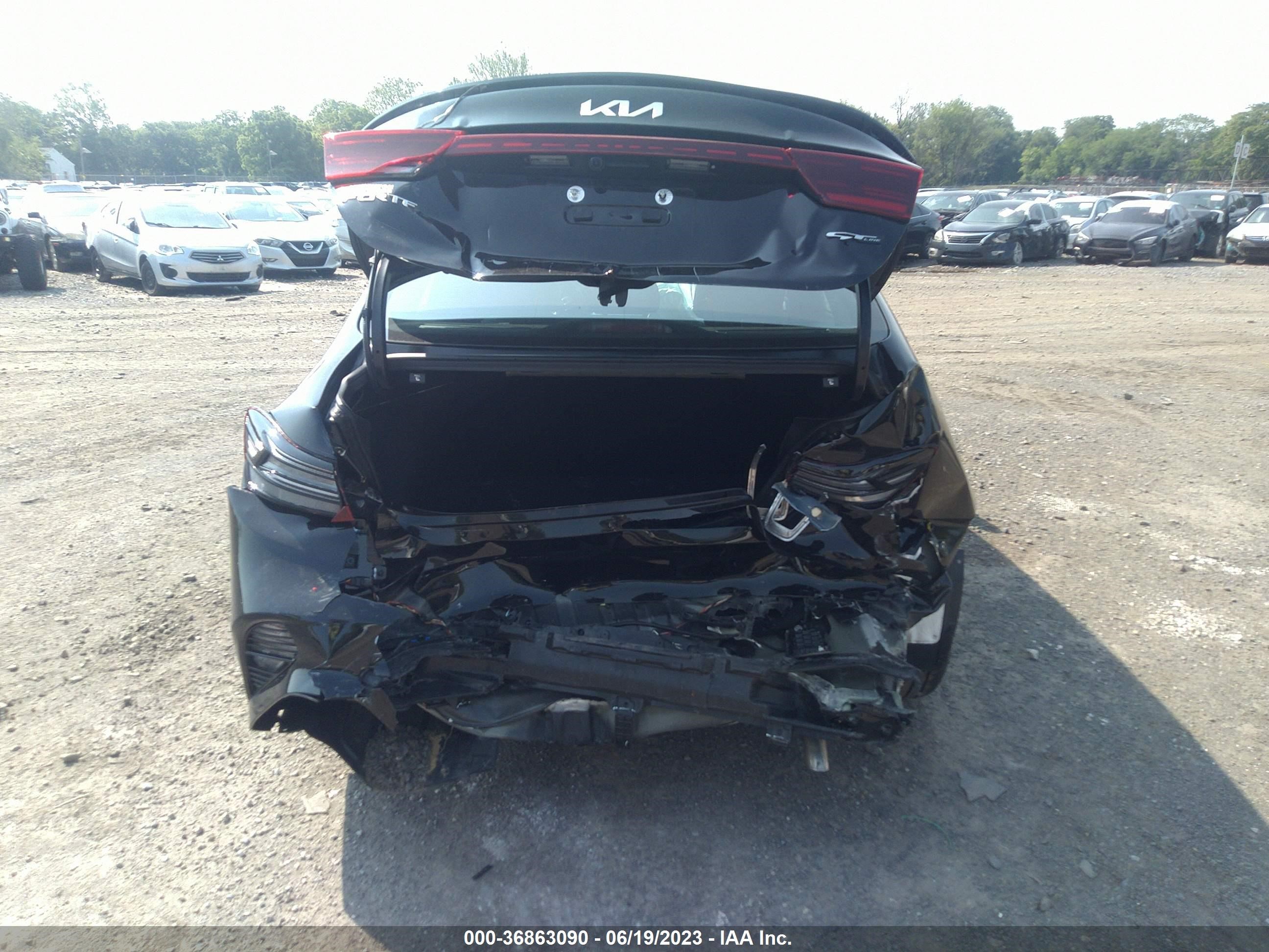 Photo 15 VIN: 3KPF54AD7PE546140 - KIA FORTE 