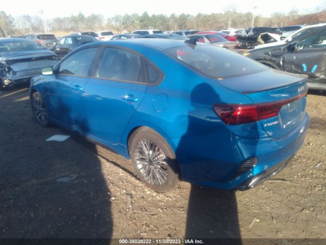 Photo 2 VIN: 3KPF54AD7PE586718 - KIA FORTE 