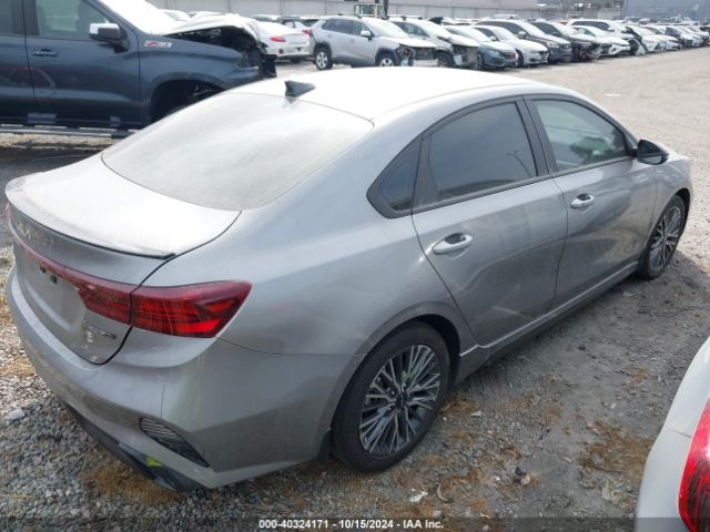 Photo 3 VIN: 3KPF54AD7PE594110 - KIA FORTE 