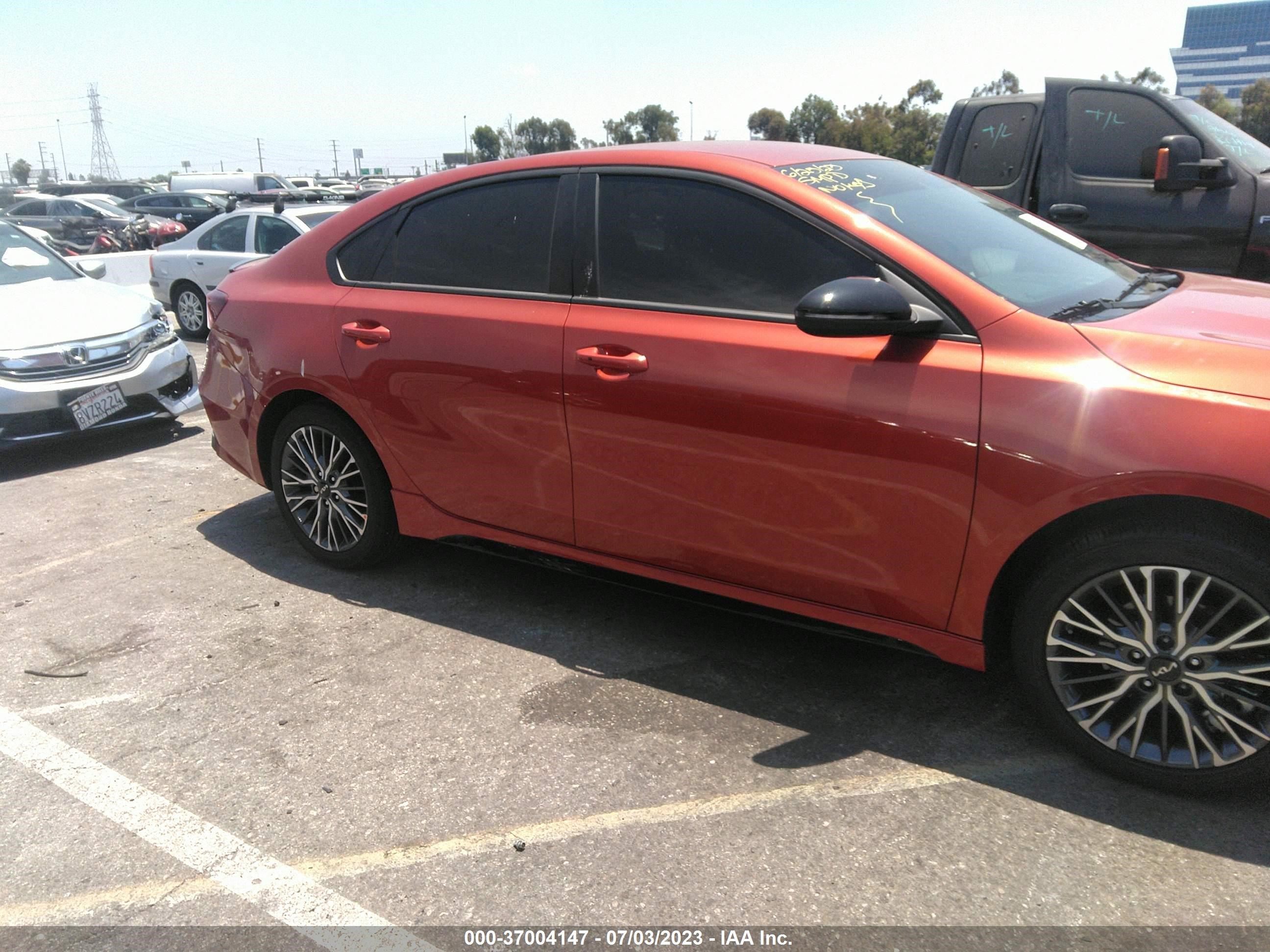 Photo 11 VIN: 3KPF54AD7PE601878 - KIA FORTE 