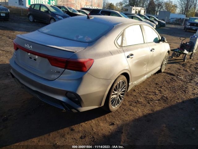 Photo 3 VIN: 3KPF54AD7PE629261 - KIA FORTE 