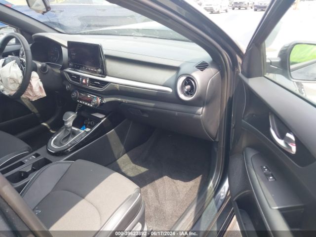 Photo 4 VIN: 3KPF54AD7RE771712 - KIA FORTE 