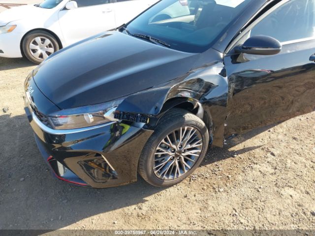 Photo 5 VIN: 3KPF54AD7RE795461 - KIA FORTE 