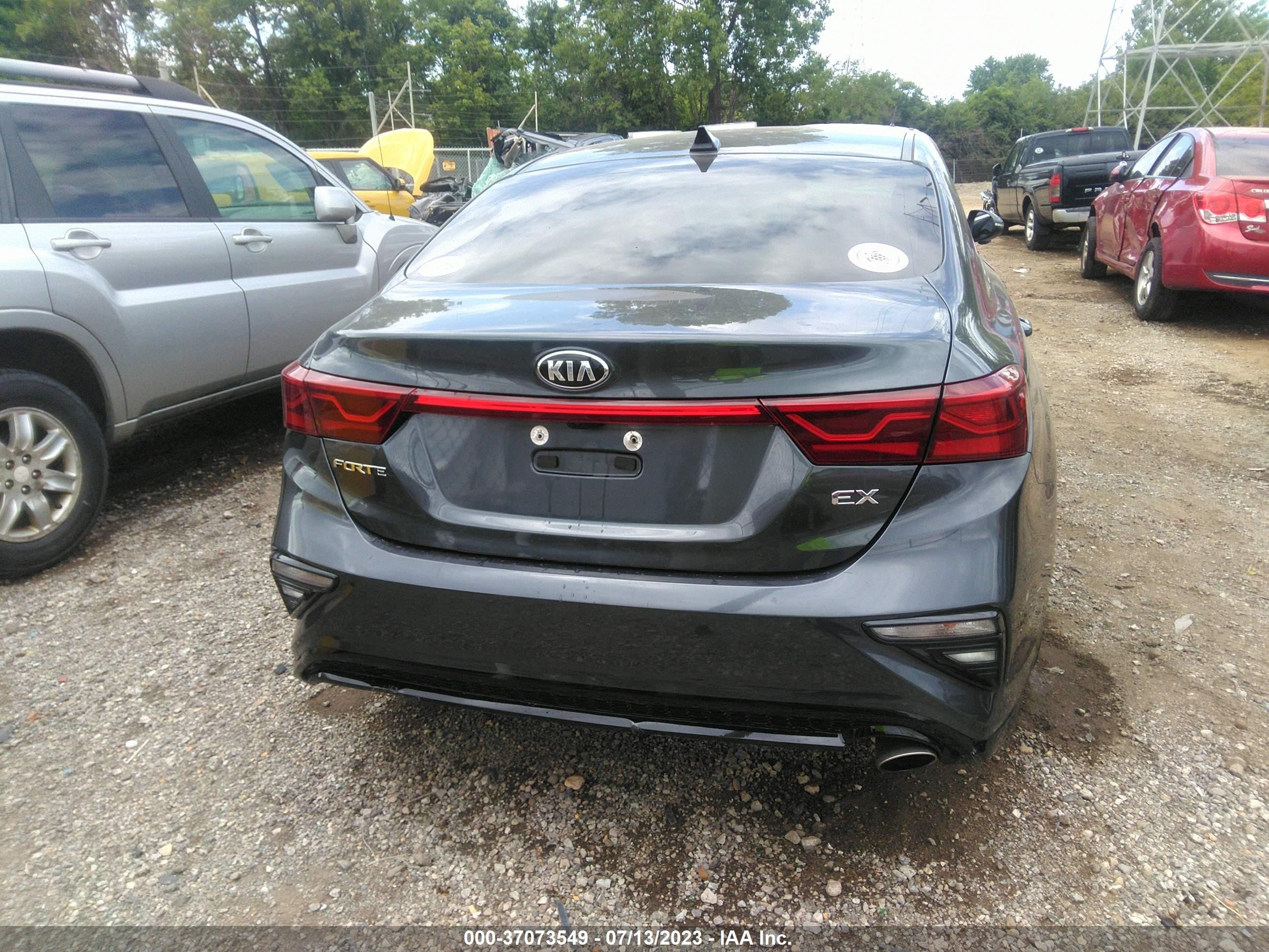 Photo 15 VIN: 3KPF54AD8LE151541 - KIA FORTE 