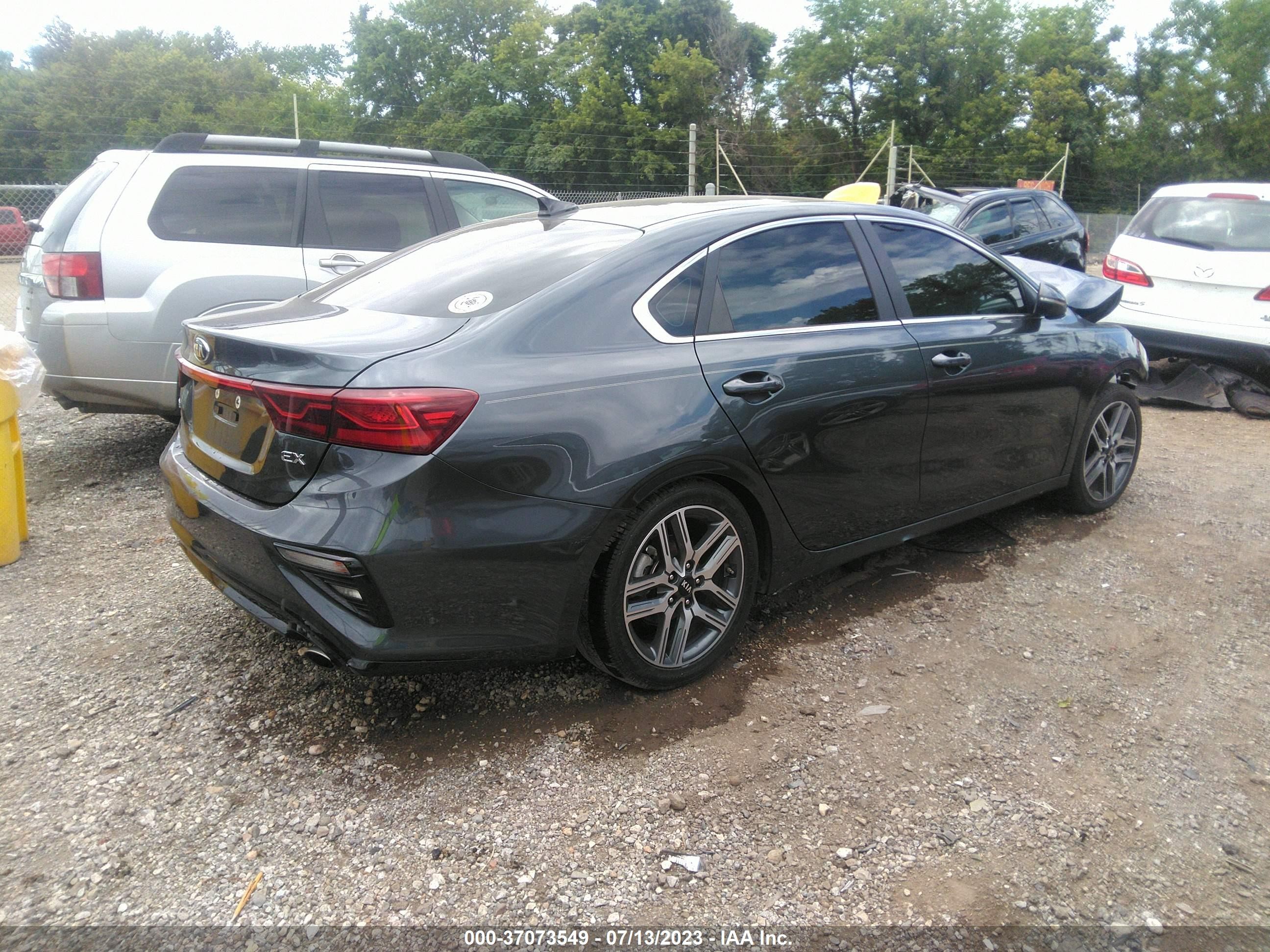 Photo 3 VIN: 3KPF54AD8LE151541 - KIA FORTE 