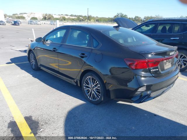 Photo 2 VIN: 3KPF54AD8NE479772 - KIA FORTE 