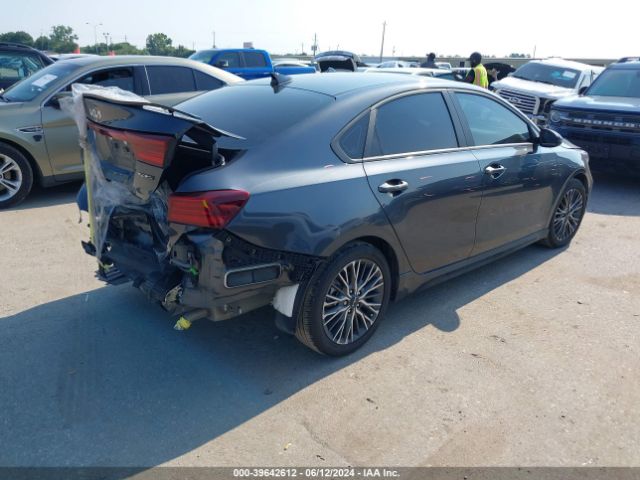 Photo 3 VIN: 3KPF54AD8PE663340 - KIA FORTE 